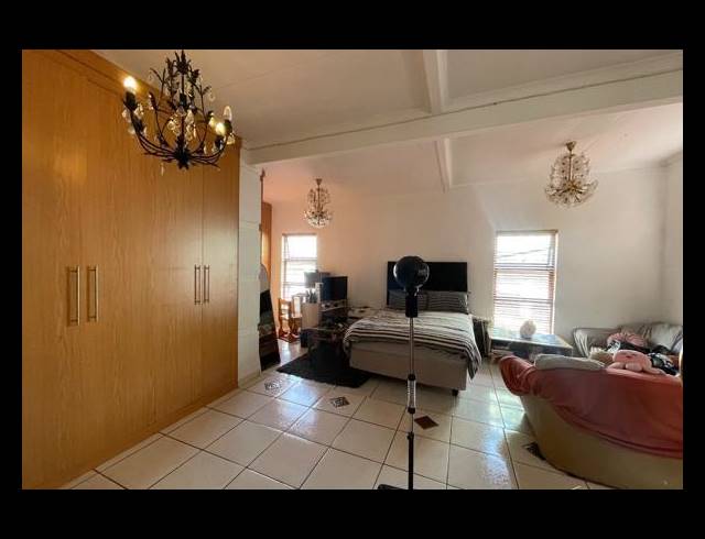 4 BEDROOM HOUSE FOR SALE IN GLENVISTA